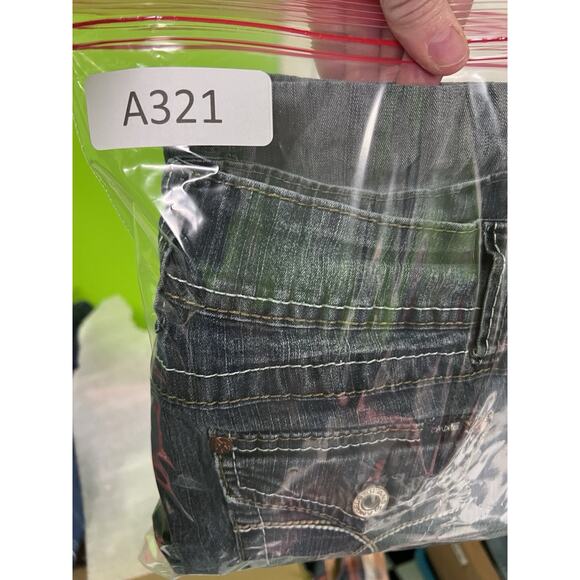 VTG Angels Women Denim Capri Long Bermuda Shorts 9 Low Rise Cuffed Y2K - Picture 11 of 11